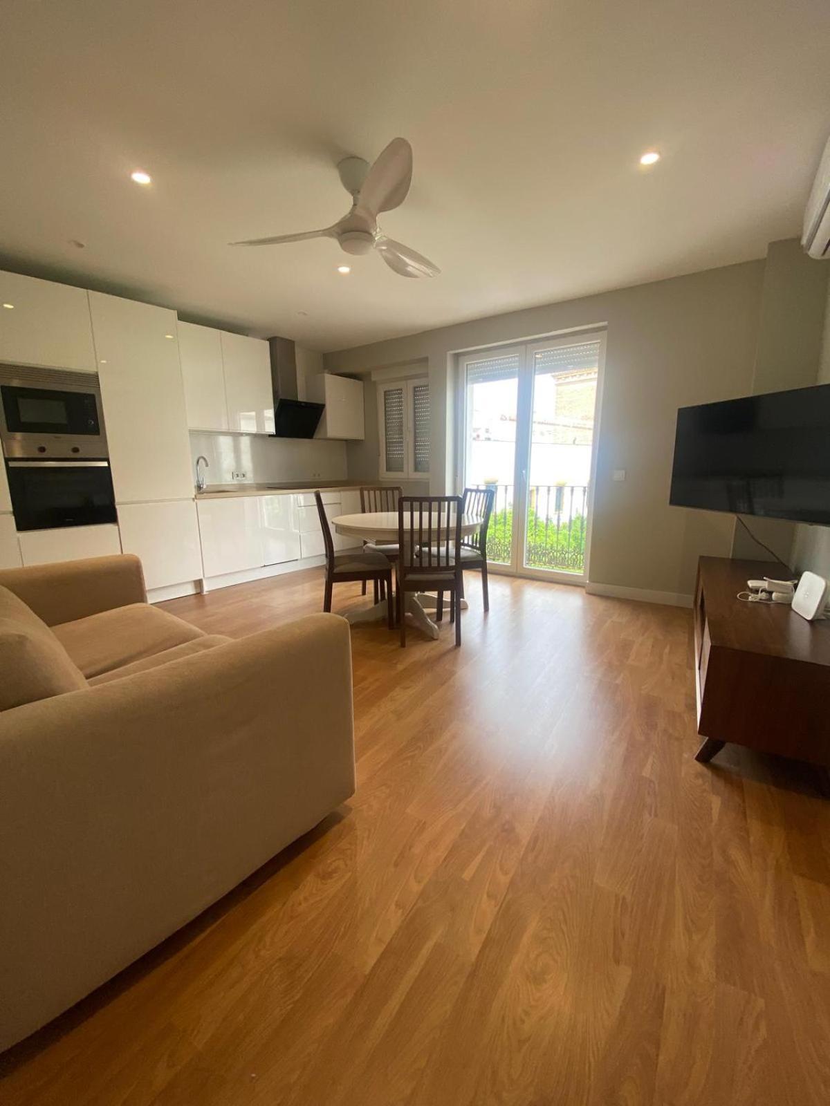 Apartamento Deluxe Central Dolores De Nuestra Sra Sevilla Exterior foto